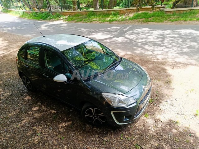 سيارة C3 تعمل بالبنزين