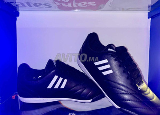 Chaussures de football à vendre en gros et au détail