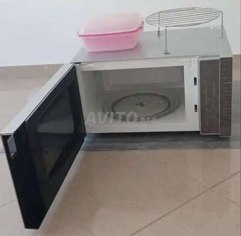 Micro-onde microwave whirlpool 30 Litre