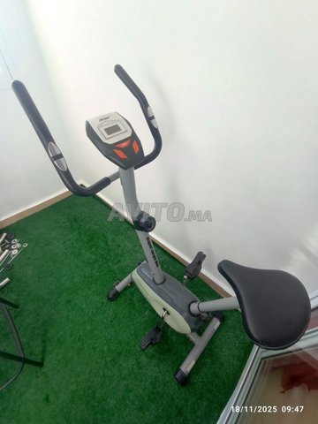 Vélo d'appartement en bon état