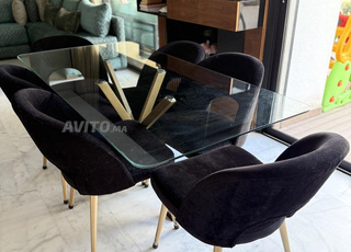 Salle à manger (table et 6chaises)