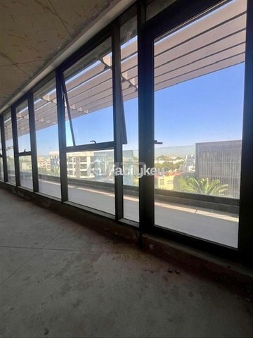 Local commercial de 68 m² à Casablanca