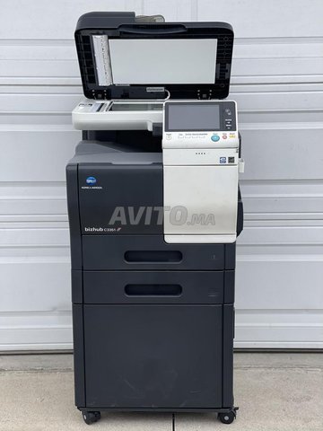 آلة تصوير ملونة minolta A4 في حالة جيدة جدا