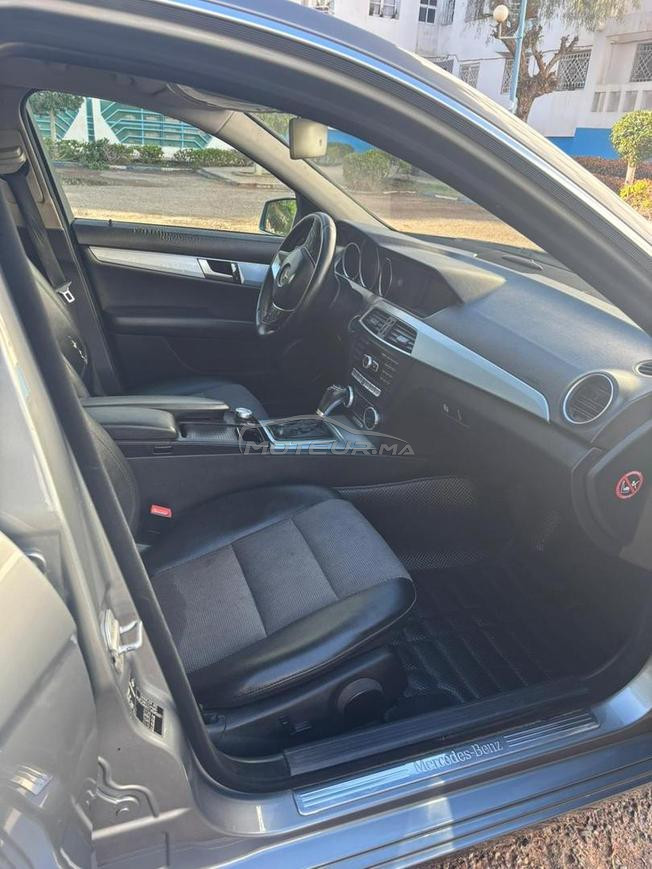 Mercedes-Benz 220 Diesel Automatique 2012 à Agadir