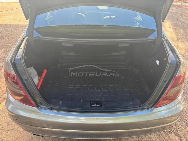 Mercedes-Benz 220 Diesel Automatique 2012 à Agadir