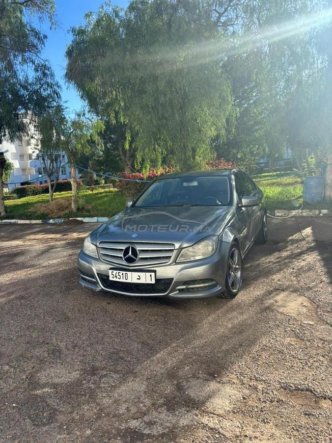 Mercedes-Benz 220 Diesel Automatique 2012 à Agadir