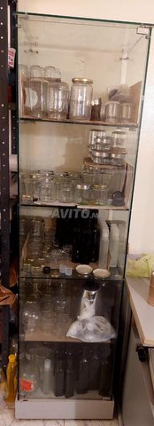 Vitrine d’exposition en verre - خزانة عرض زجاجية