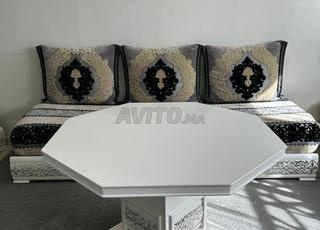 1 banquette et 1 table