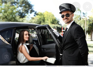 Je suis à votre service