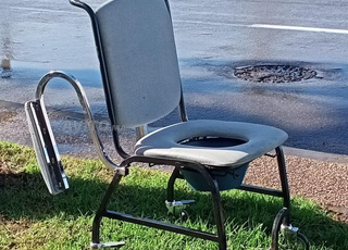 Chaise Toilette Roulante