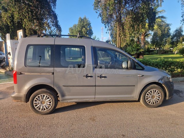Volkswagen Caddy ديزل يدوي 2015