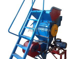Machine à éplucher les cacahuètes