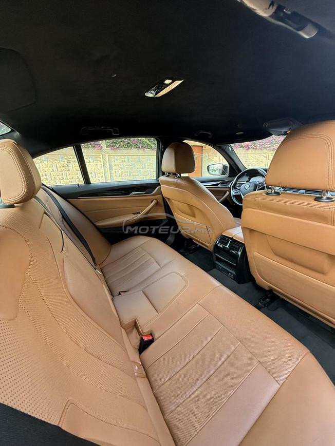 BMW Série 5  Modèle 2022 – Intérieur Tabac