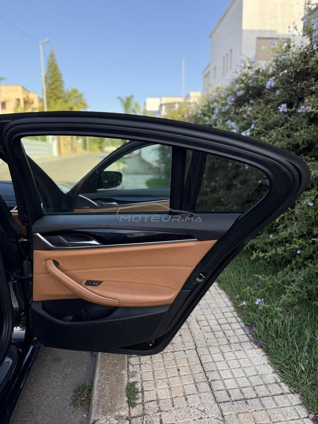 BMW Série 5  Modèle 2022 – Intérieur Tabac