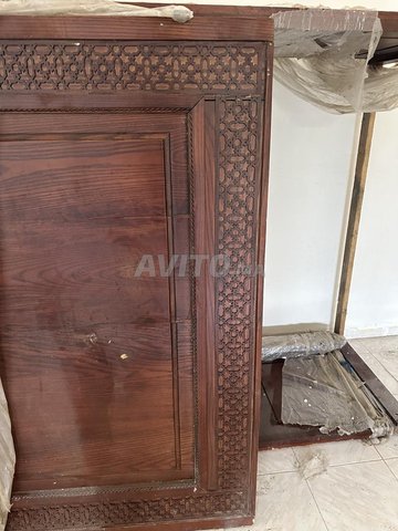 باب من خشب البلوط الصلب جديد