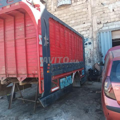 هيكل سيارة للبيع