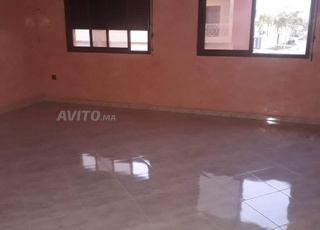 Étage villa libre /bn badiss