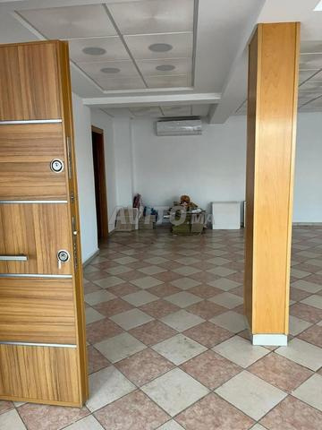 Bureau en location à Abdelmoumen 120 m