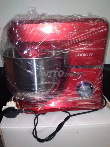 ماكينة روبو متعددة التخصصات