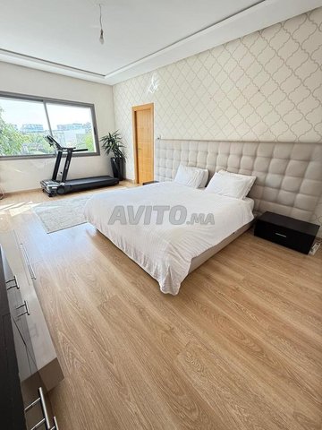 VILLA HAUT STANDING À VENDRE  À BOUSKOURA