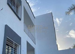 فيلا جنب لونيكا