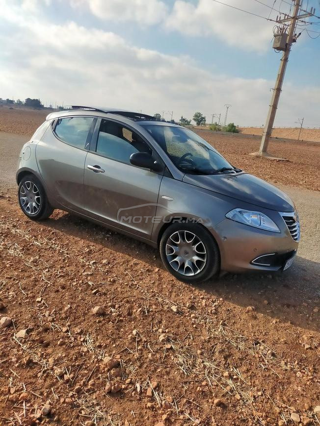 lancia avendrr