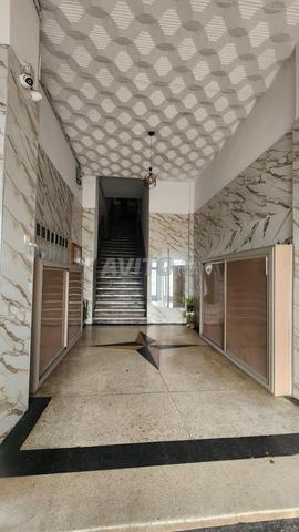 شقة للبيع في مبنى في الطابق الرابع - 2