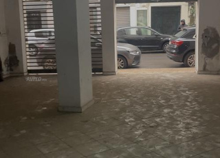 Magasin commercial dépôt 233m Ghandi les Princesses