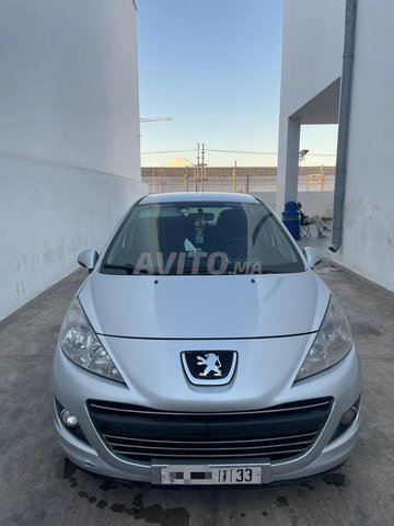Peugeot 207 modèle 2010