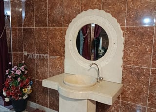 Lavabo en marbre beige naturel