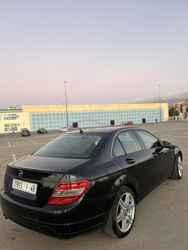Mercedes-Benz 220 Diesel Automatique 2010 à Oujda