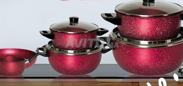 مجموعة متكاملة من أواني المطبخ من الجرانيت