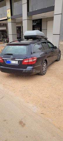 مرسيدس بنز الفئة E ديزل أوتوماتيكية 2010