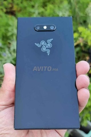 Razer Phone 2 بحالة جيدة جداً للبيع أو الاستبدال