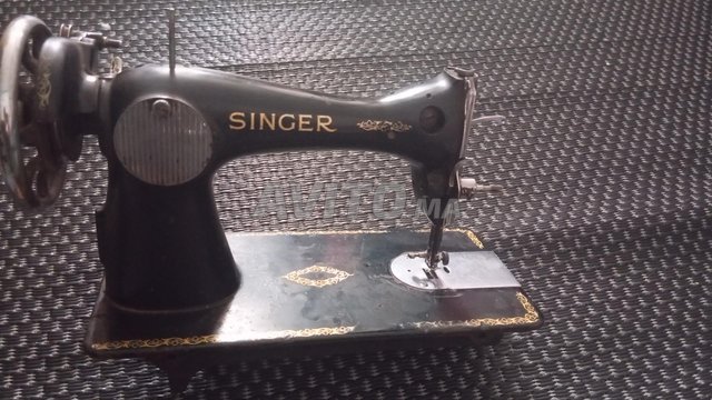 ماكينة خياطة سنجير/ماكينة خياطة سانجير إيطالية الصنع