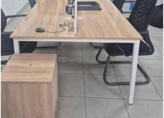 BUREAU DE CENTER D'APPEL MMM