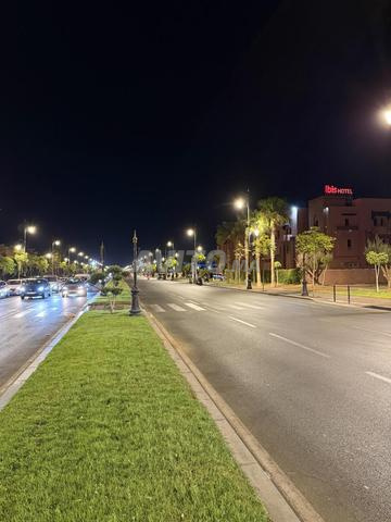 جناح من 4 غرف نوم ومسبح مدفأ في منزلنا الجميل