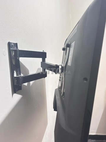 تلفاز سامسونج 32 بوصة وحامل و TV Box