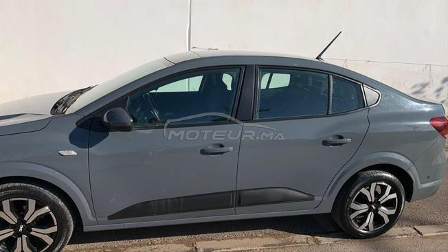 je vendre dacia logane 