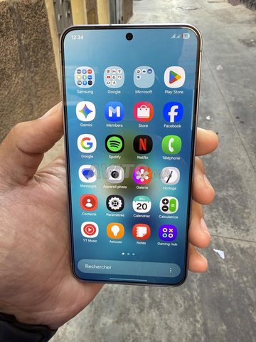 Samsung Galaxy S25 normal 128gb 12RAM SIM2