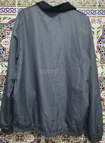 ✨ سترة Nike أصلية بحالة ممتازة – مقاس L✨️