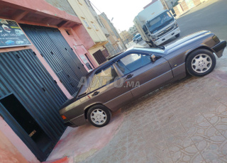 Mercedes 190 modèle 91 dédouanée 2003 moteur sank