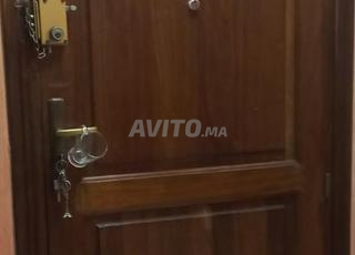 Porte en Rocco avec serrure de grande sécurité