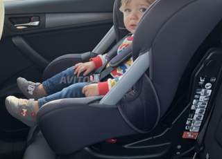 مقعد سيارة قابل للإمالة و ISOFIX