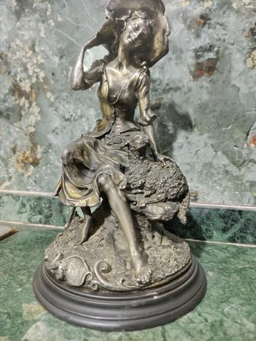 Statue en bronze