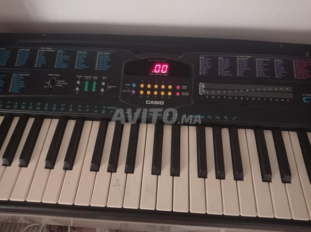 بيانو كاسيو مع شاحن