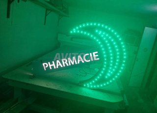 Croissant enseigne pharmacie LED