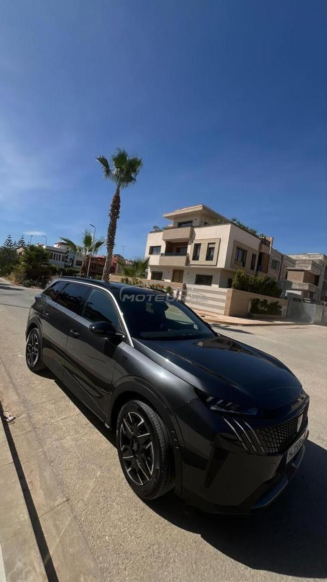 Peugeot 5008 Hybride Automatique 2025 à Nador