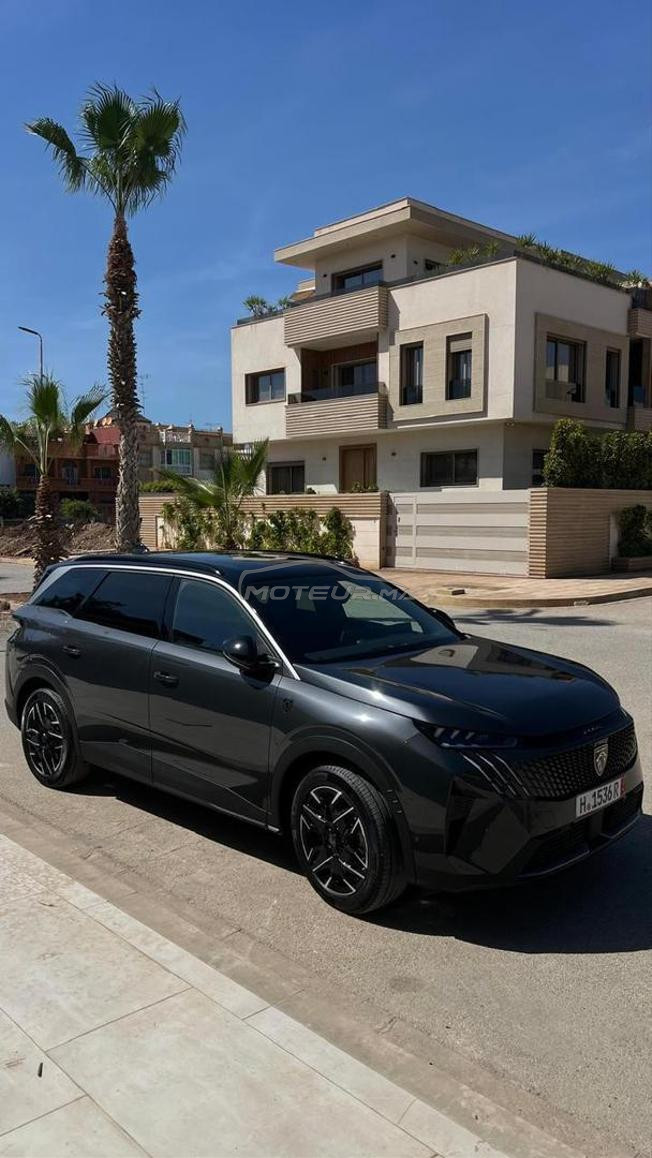 Peugeot 5008 Hybride Automatique 2025 à Nador