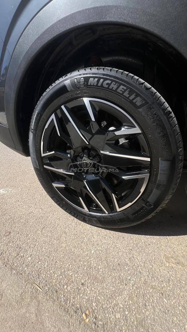 Peugeot 5008 Hybride Automatique 2025 à Nador